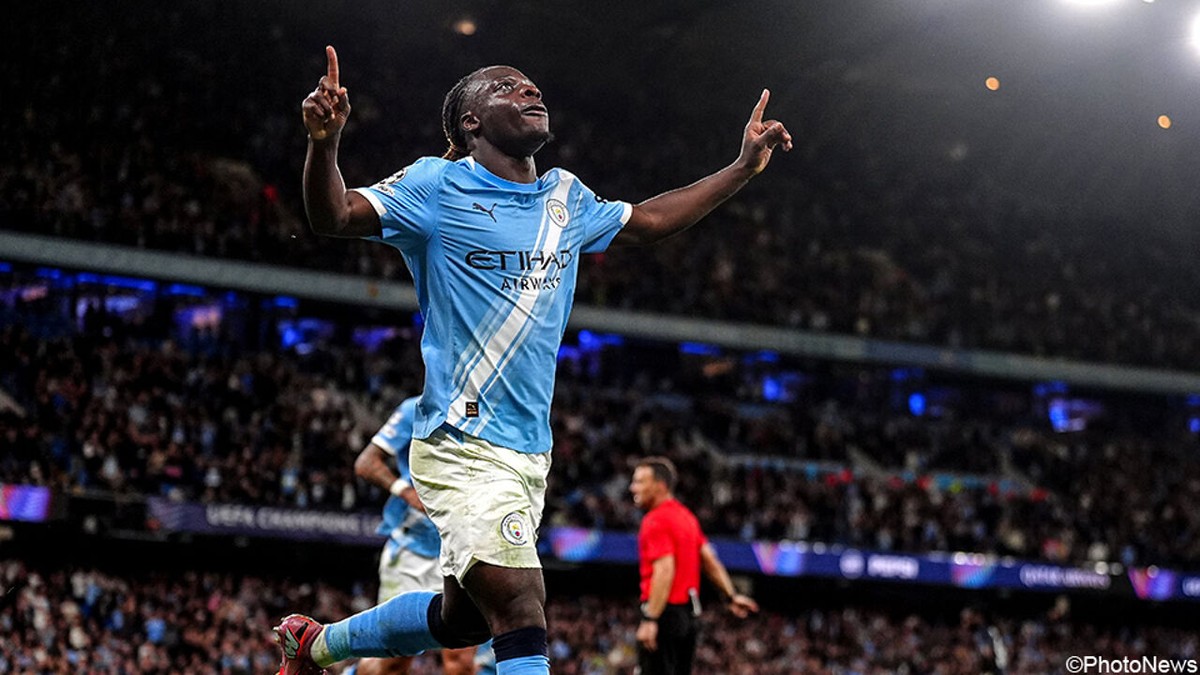 En dat net in de drukke eindejaarsperiode: beenblessure houdt Jeremy Doku paar weken aan de kant