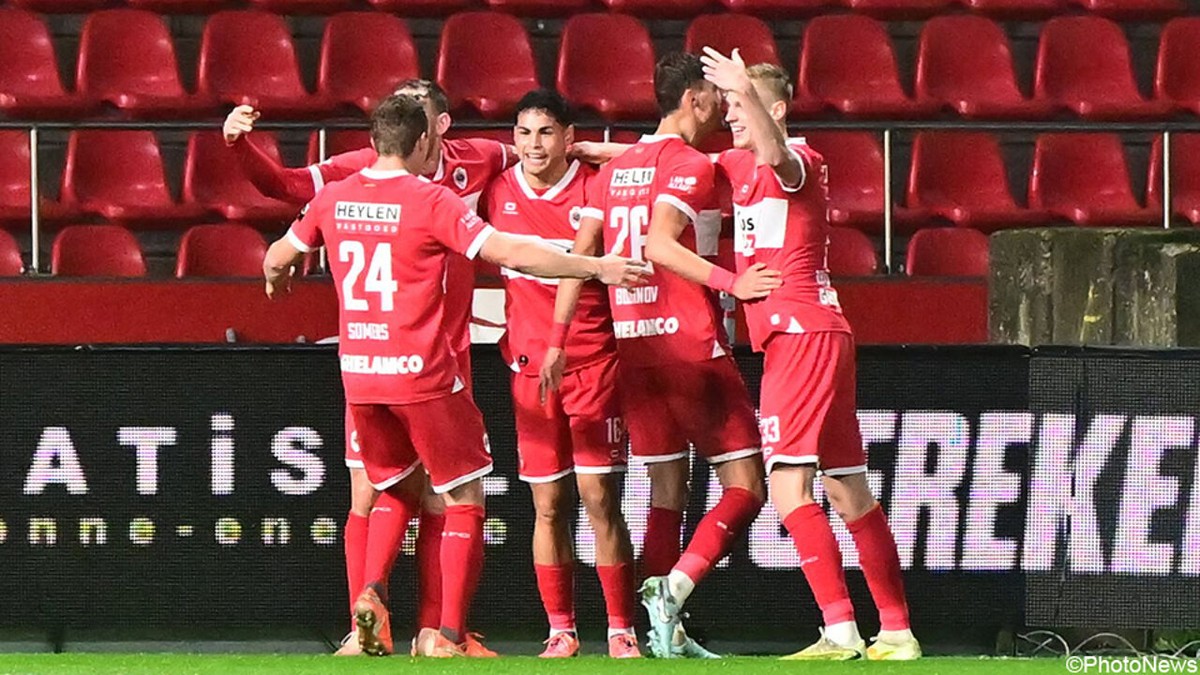 Antwerp stuurt KRC Genk met 3-0 naar huis en opent Tribune 2 met feestavond op de Bosuil
