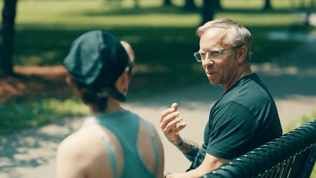 Hoe een roze baksteen Lucy* van seksueel misbruik redde: nieuwe documentaire volgt pedofielenjager Greg Squire