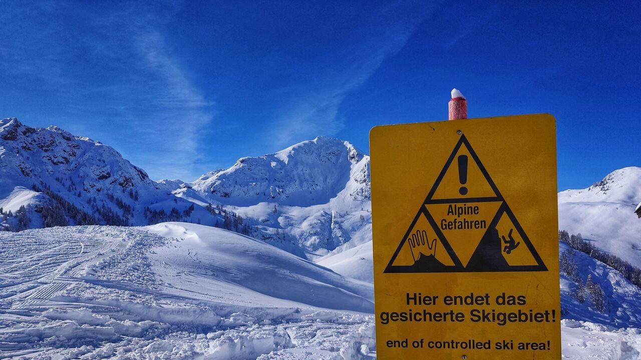 Drie doden bij dertigtal lawines op een dag in Oostenrijkse deelstaat Tirol