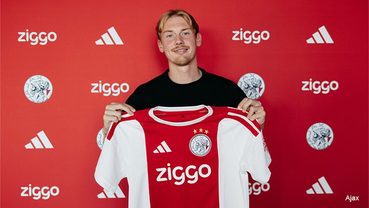 Transfers buitenland: Ajax pakt uit met komst van ervaren Duitse middenvelder Julian Brandt