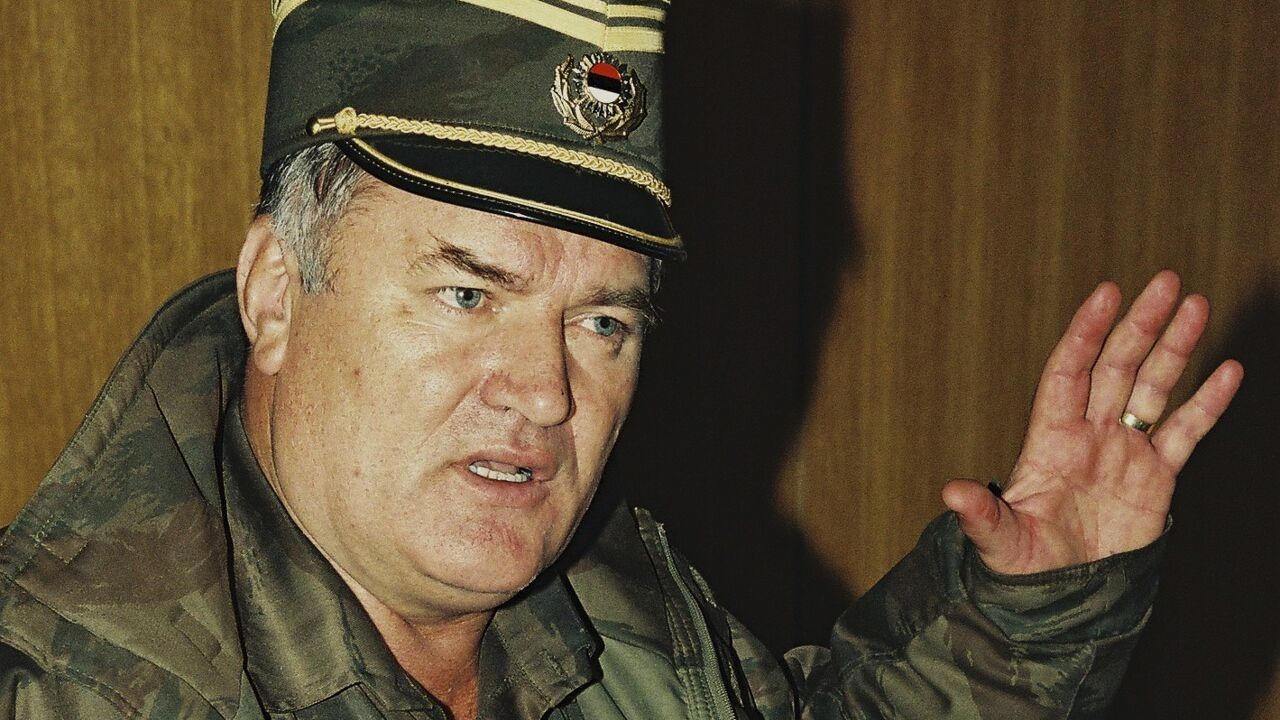 Ratko Mladic, 'slager van de Balkan' en verantwoordelijk voor de genocide in Srebrenica, overleden in cel