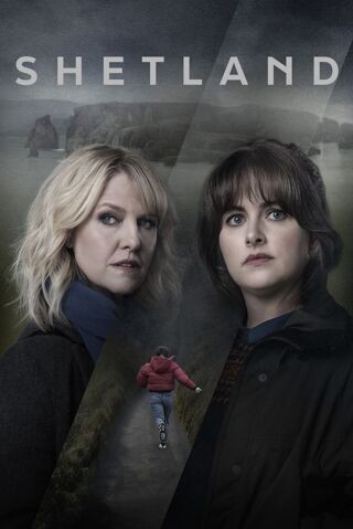 Wanneer een Londense rechercheur terugkeert naar de afgelegen Shetlandeilanden op zoek naar een verdwenen getuige, raakt ze verwikkeld in een complexe moordzaak. DI Ruth Calder moet samenwerken met lokale inspecteur Tosh, maar oude geheimen, persoonlijke demonen en eilandspanningen maken het onderzoek steeds gevaarlijker. op VRT MAX