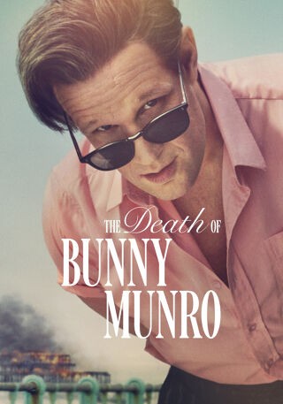 Na de dood van zijn vrouw staat seksverslaafde deur aan deur verkoper Bunny Munro plots alleen voor zijn zoontje. Vader en zoon trekken samen de baan op voor een chaotische verkooptournee langs de Engelse kust. Terwijl Bunny zijn verdriet wegstopt achter vrouwenversieringen, worstelt Junior met het besef dat zijn papa helemaal geen held is. Een tedere en wilde verhaal over vaderschap, verlies en de moed om te veranderen. op VRT MAX