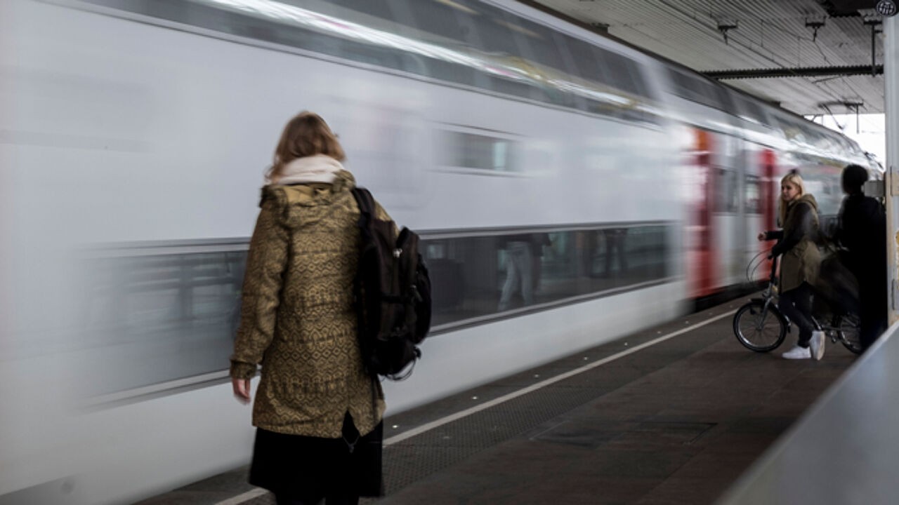 150 passagiers zitten 4 uur lang vast in trein net over grens met Frankrijk door defecte locomotief