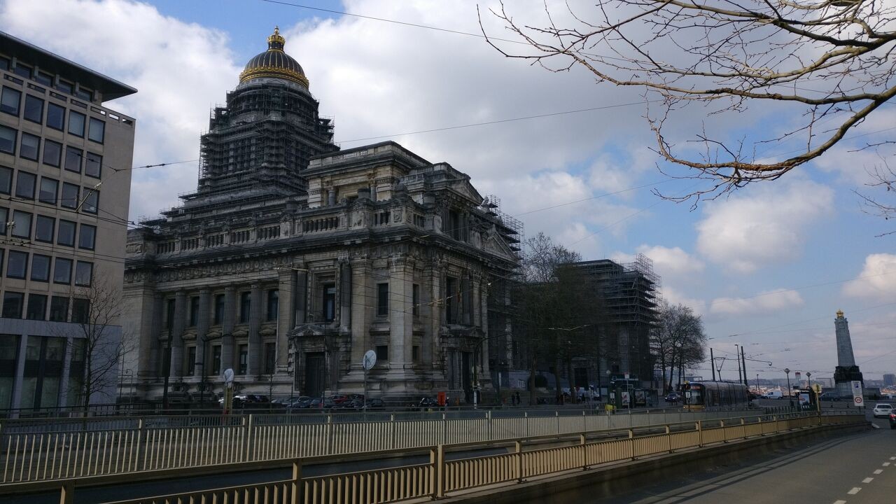 Dertiger uit Anderlecht krijgt 6 jaar cel voor verkrachting en mishandeling van transgender escorte