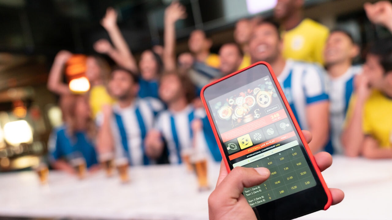 Bezoeken aan gokhulp.be piekten tijdens de sportzomer: "Steeds meer schade door online gokken"