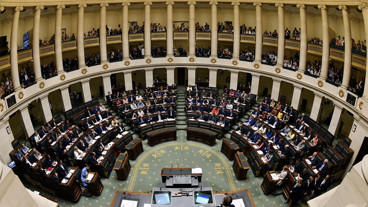 Van personal brandmanager tot reizen: Kamer krijgt al jaren advies om regels aan te scherpen (maar doet dat niet)