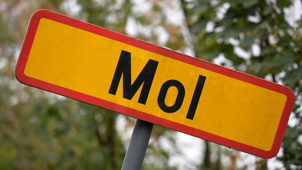 Politie zoekt getuigen van vreemd ongeval met vluchtmisdrijf met kind van 2 in Mol