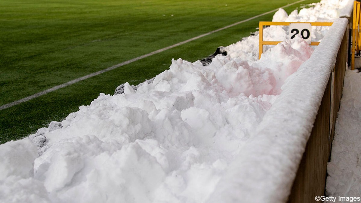 Winterweer legt amateurvoetbal lam: Voetbal Vlaanderen gelast dit weekend alle wedstrijden af