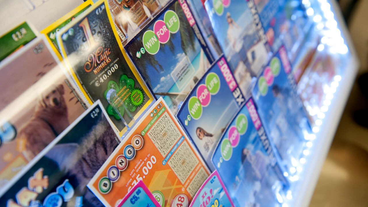 Strengere gokreclameregels hebben amper effect: "Direct verband reclame en gokgedrag"