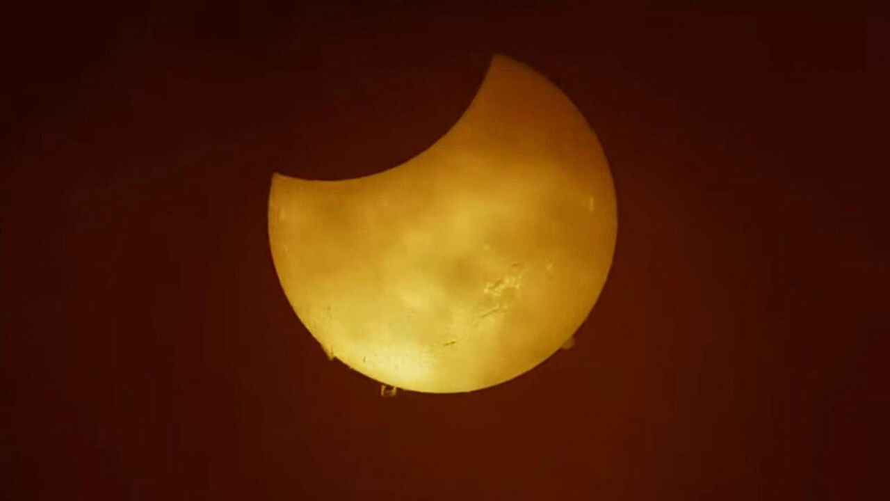 Grootste zonsverduistering in België sinds 1999 op komst: dit moet je weten