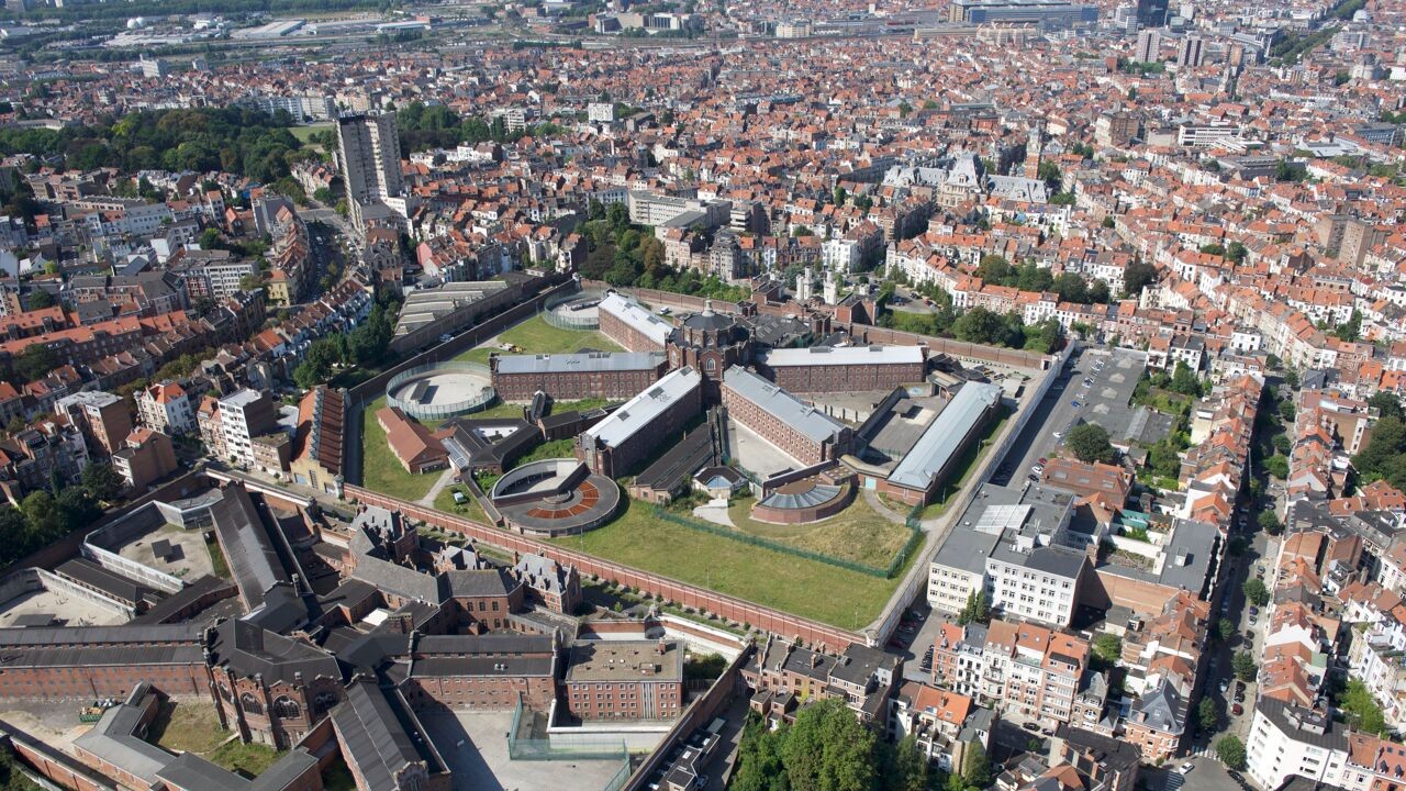 Opening nieuwe gevangenissen komt in het gedrang door tekort aan cipiers