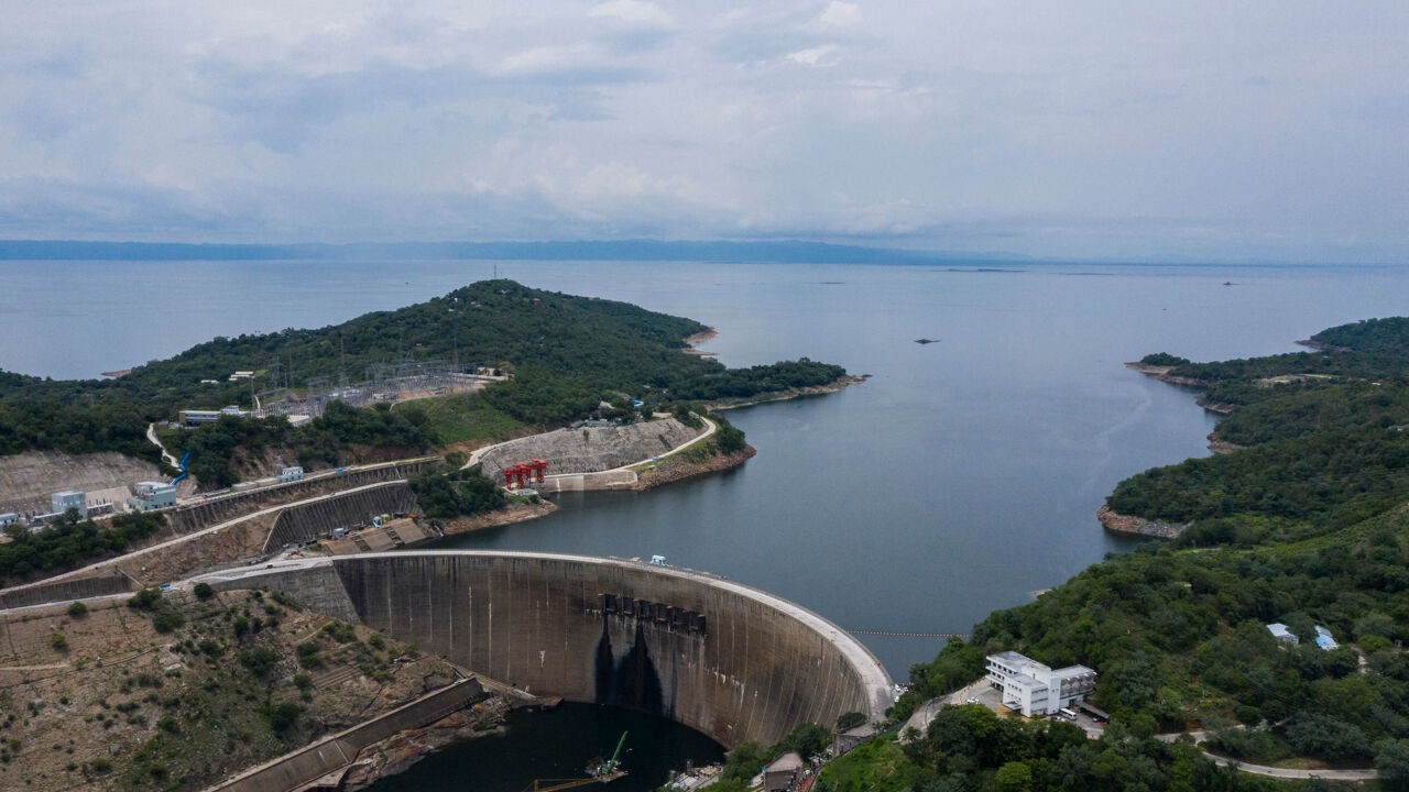 Veerboot kapseist op Karibameer in Zimbabwe: 15 doden en 27 vermisten