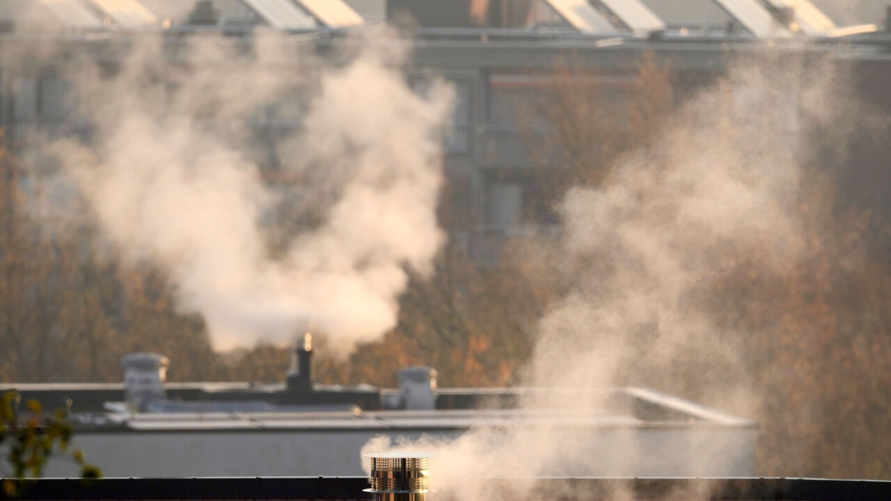 Europese gasprijs piekt door verwachte koudeprik, benzine wordt morgen duurder