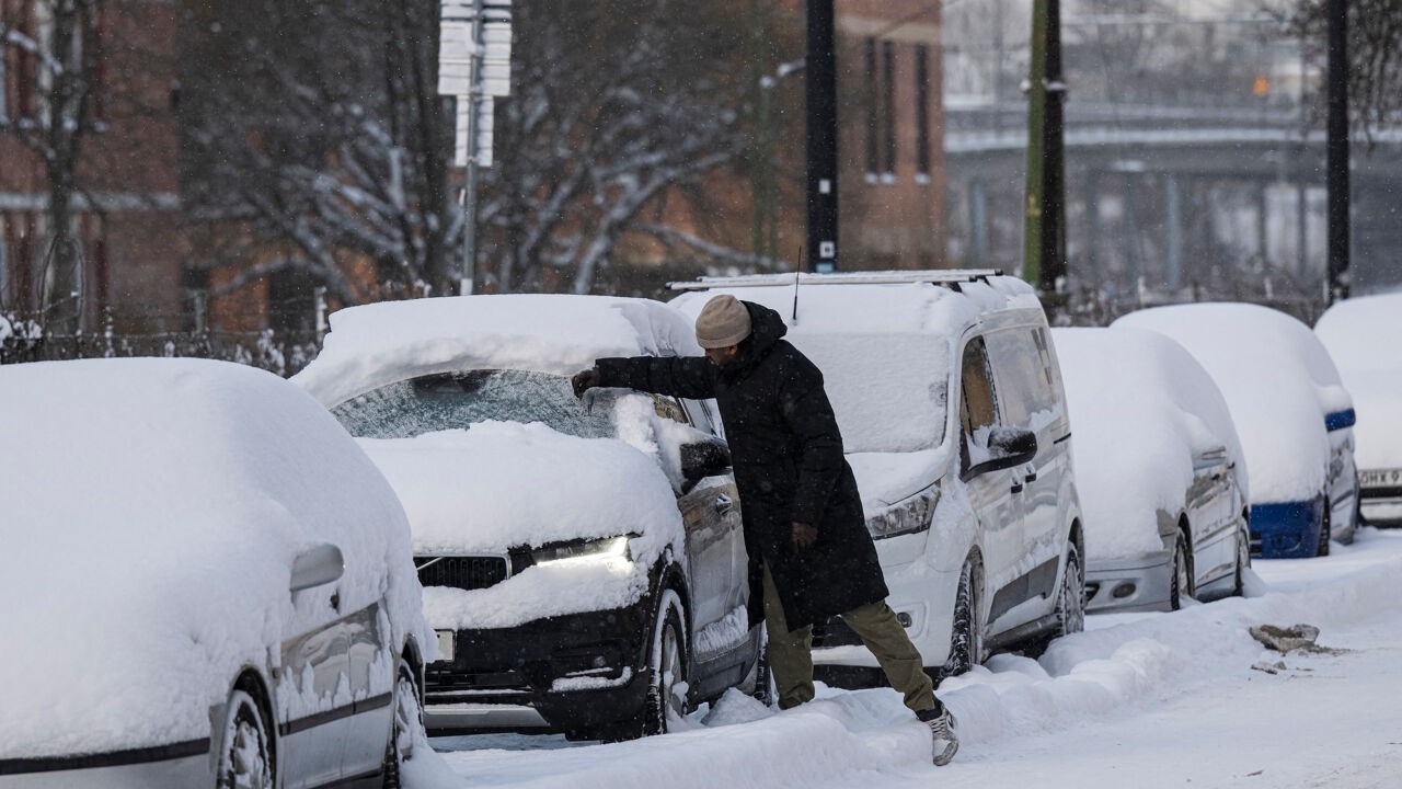 Mag je thuiswerken als het sneeuwt? "Spreek af met je werkgever"