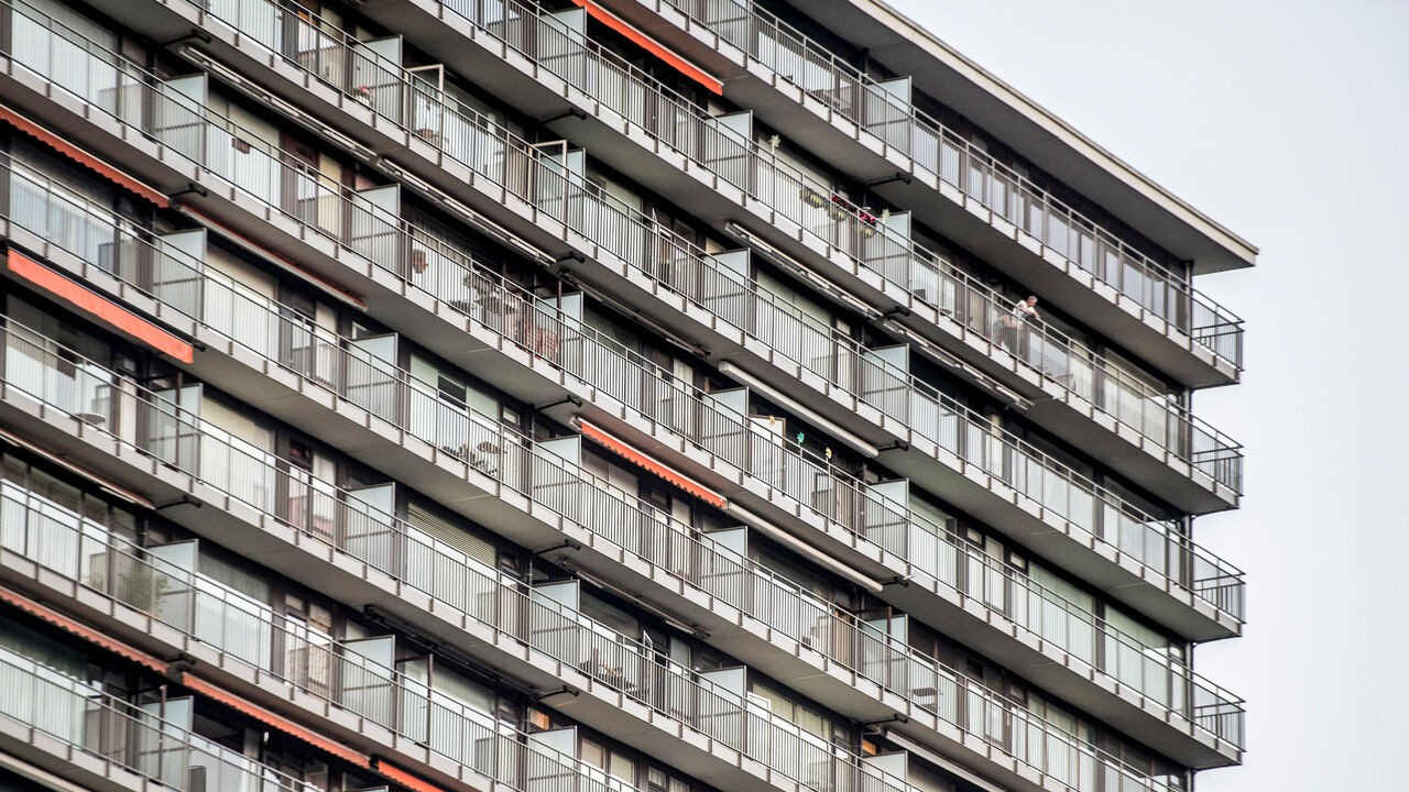 Alleenstaande huurders spenderen gemiddeld 55 procent van inkomen aan wonen: ontdek de cijfers voor jouw gemeente