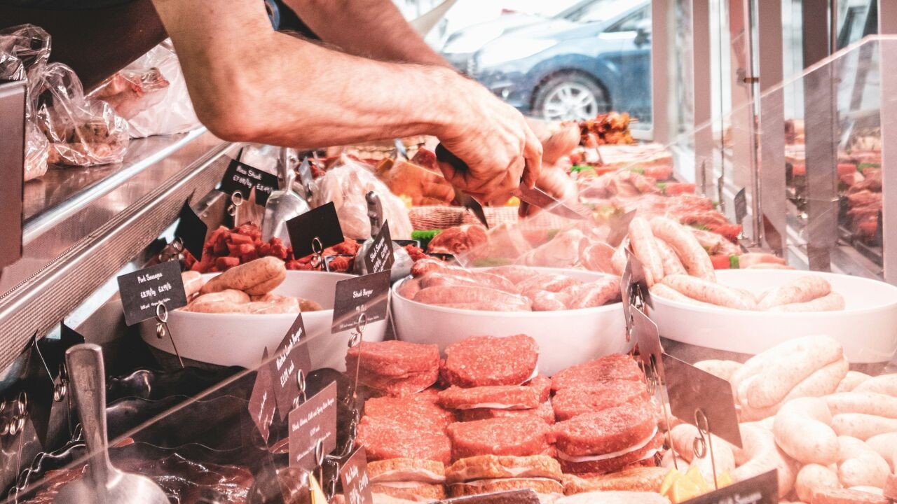 Nederland vernieuwt 'Schijf van Vijf': eet maximaal 100 gram mager rood vlees per week, luidt advies