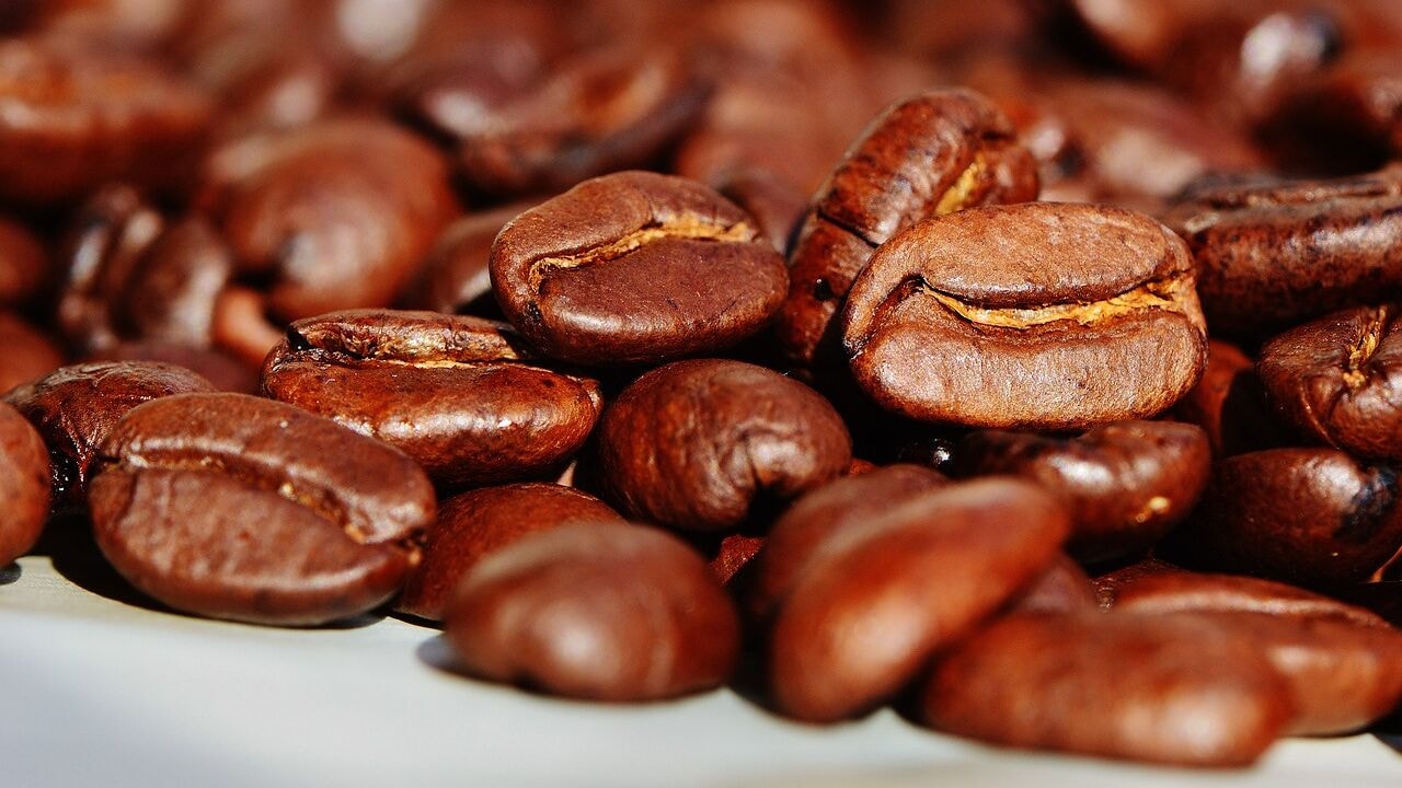 Waarom is onze koffie vernoemd naar Mokka, een havenstad in Jemen?