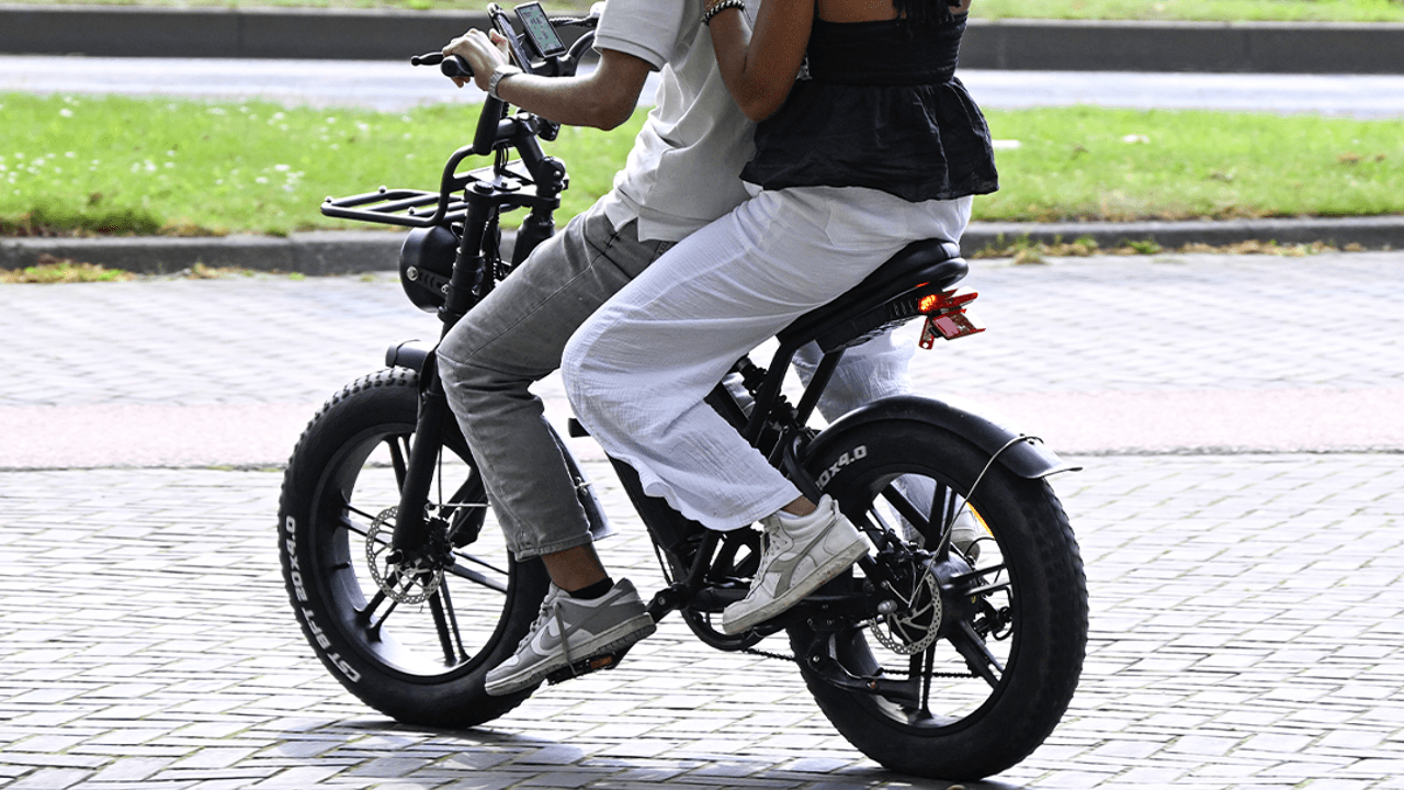 Sint-Jozefinstituut in Borsbeek verbiedt vanaf september fatbikes op school: "Ongevallen vermijden"