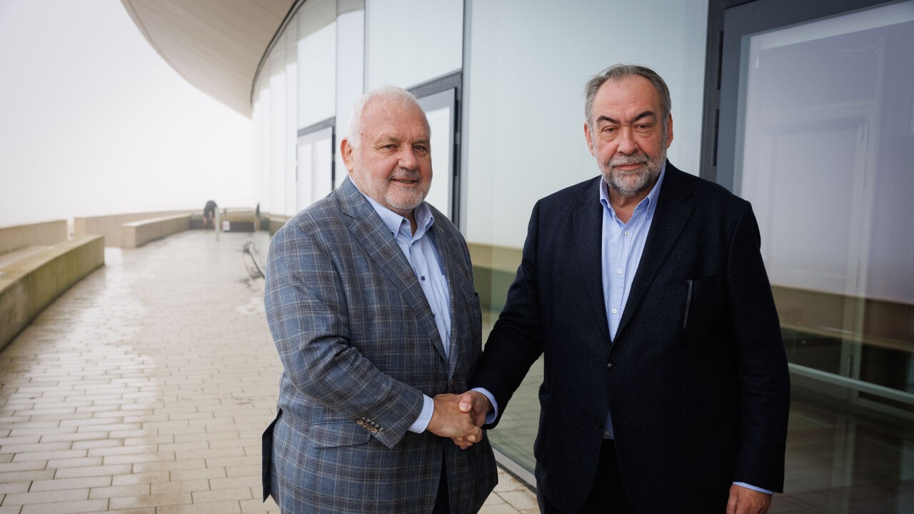 Coalitie Middelkerke wankelt door conflict tussen Dedecker en Descheemaecker over woontoren: "Ik weet niet of ik volgende week nog schepen zal zijn"