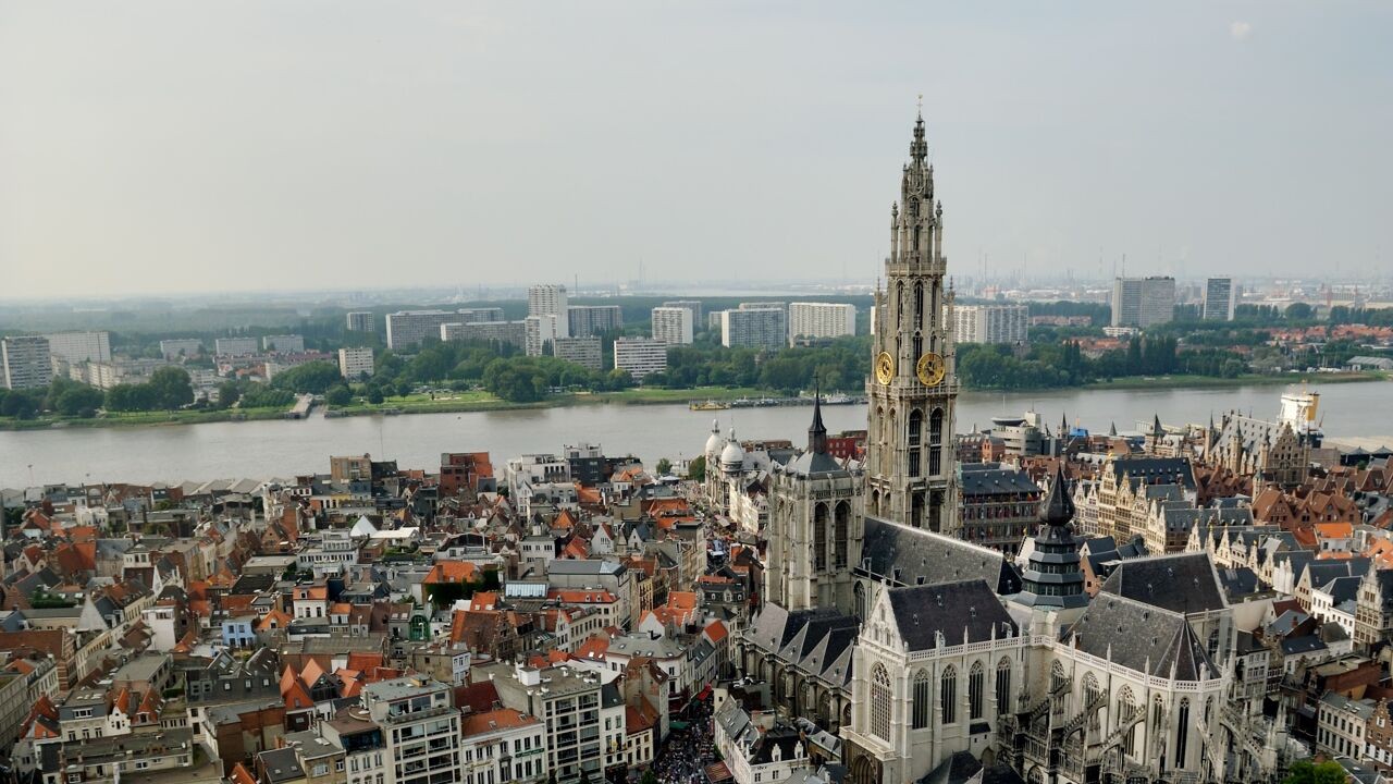 Antwerpen viert 25e verjaardag van zijn districten, die "dankzij het Vlaams Blok" een bestuurlijke functie kregen