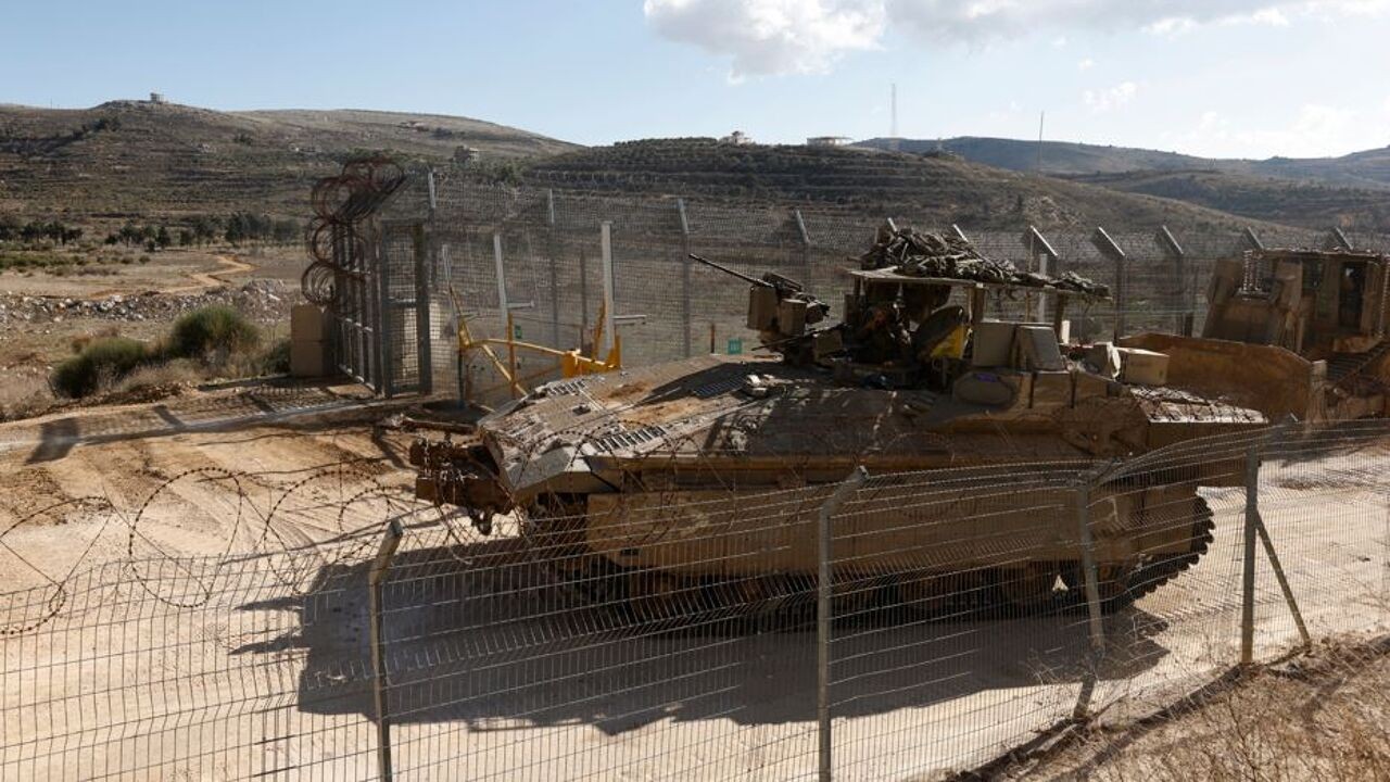 LIVE Syrië - Israël voert opnieuw aanvallen uit op militaire doelen, Zelenski biedt Syrië humanitaire hulp aan