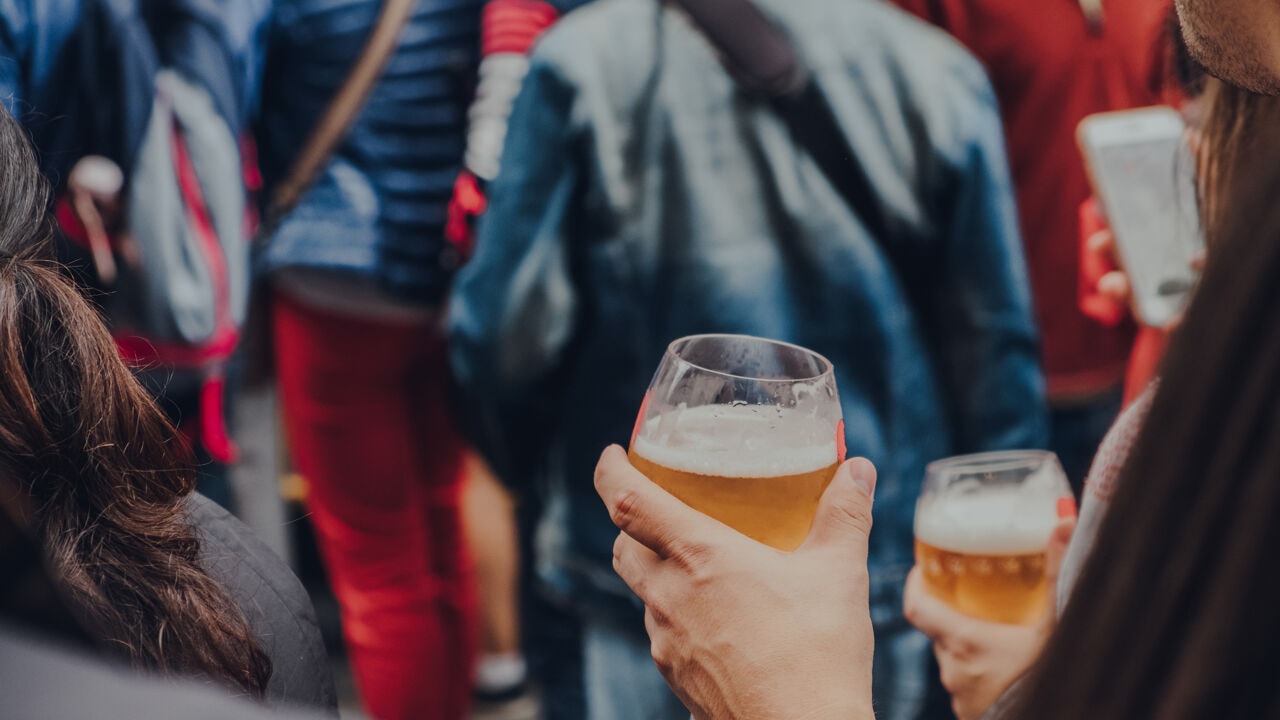 Steeds meer Vlamingen drinken zelden of nooit alcohol: "Maatschappelijke verandering volop bezig"