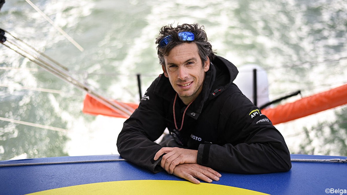 Vendée Globe-recordhouder Charlie Dalin sterft op zijn 43e aan kanker, president Macron looft "uitzonderlijke zeiler"