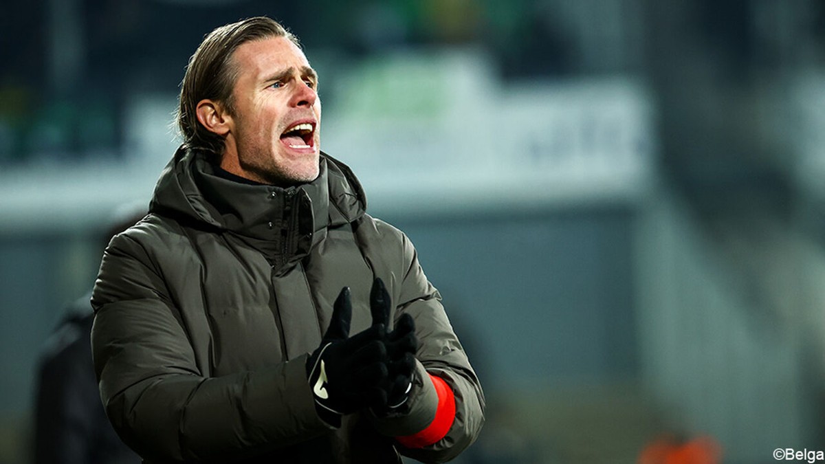 "De club wilde een soort shockeffect": Charleroi zet Hans Cornelis na teloorgang op de keien