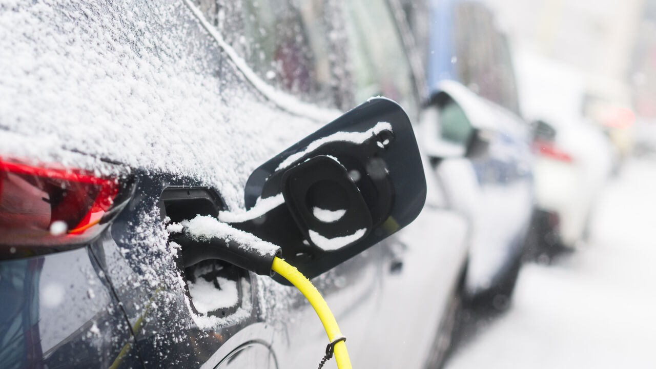 Elektrische auto kan tot een vierde rijbereik verliezen bij winterkou: met deze tips ben je voorbereid