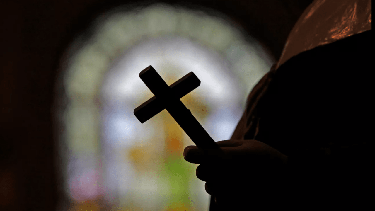 Minister Verlinden wil fonds oprichten voor slachtoffers van seksueel misbruik, ook Kerk zou meebetalen