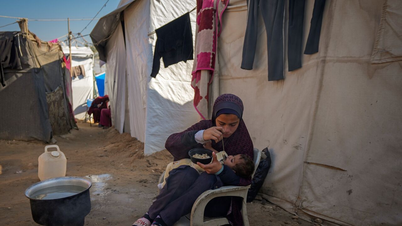 Rapporten tonen "reproductief geweld" tegen Palestijnse vrouwen in Gaza: "Dit komt neer op genocide"