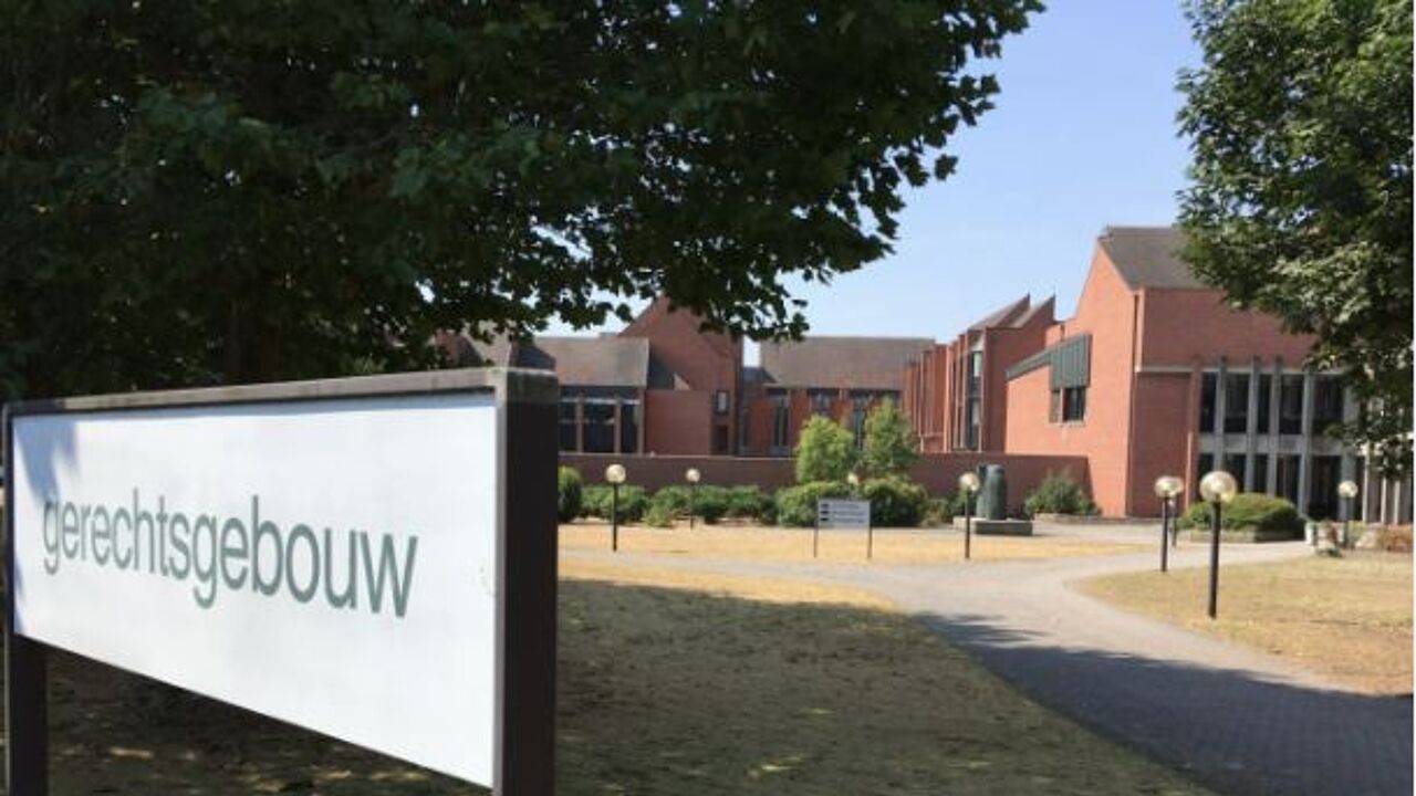 Moeder (26) uit Brugge schuldig aan moord op pasgeboren dochter die tante in papiermand vindt