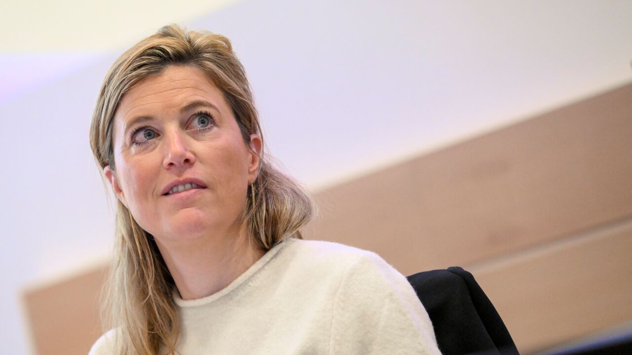 Oppositie viseert Verlinden over mislukte digitalisering politie: ''Belastinggeld dat in de vuilbak terecht is gekomen"