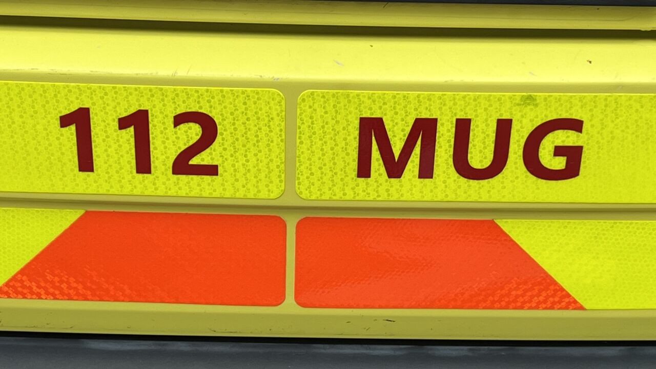 Fietser van 12 zwaargewond na aanrijding door bestelwagen in Lo-Reninge