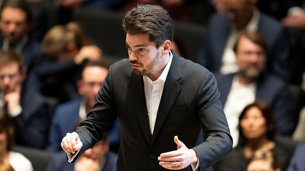 Drie leden, onder wie Jos Geysels, stappen uit raad van bestuur van Bozar wegens komst van Israëlische dirigent Lahav Shani