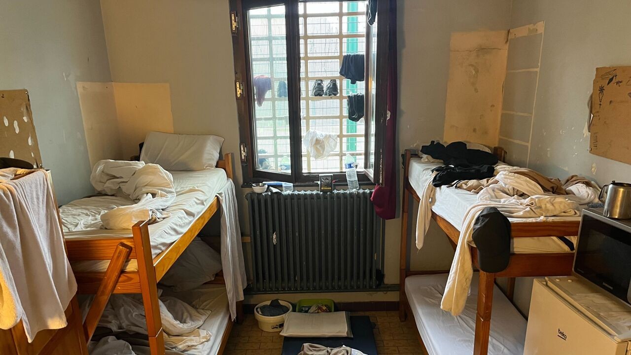 Na heibel binnen regering: toch akkoord over overbevolking in gevangenissen en militairen op straat