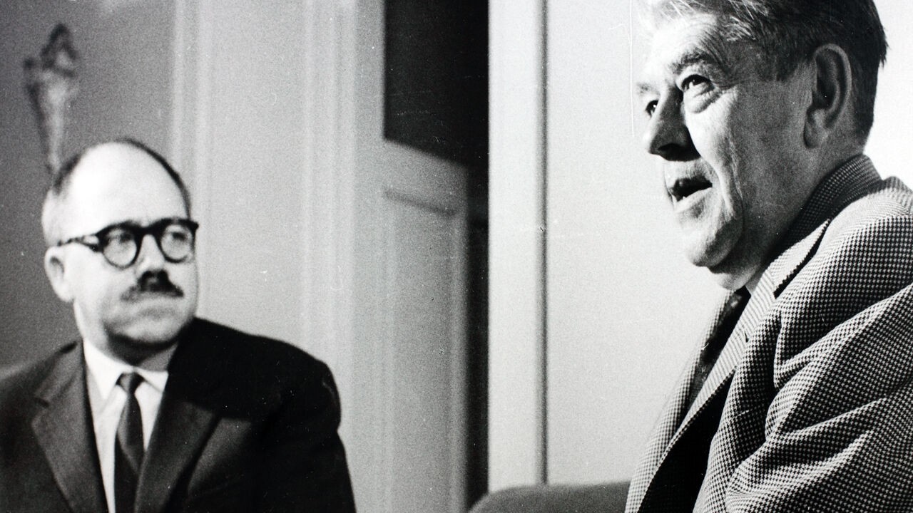 "Werkelijkheid zonder mysterie is onmogelijk": uniek interview met kunstenaar René Magritte uit 1961 duikt op in VRT-archief