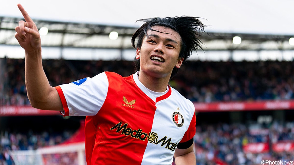 Transfers buitenland: Als vervanger van Fernandez-Pardo? Lille vindt met Ayase Ueda (ex-Cercle) zijn nieuwe spits bij Feyenoord