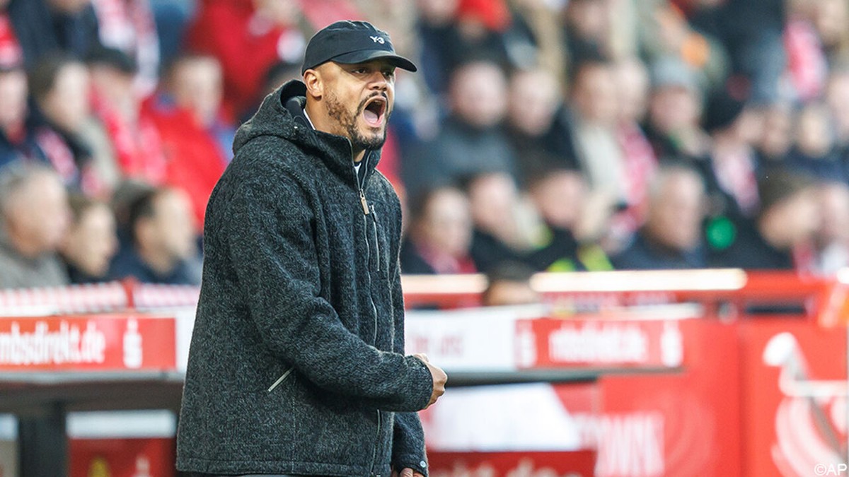 Een tweede prijs in twee dagen: Vincent Kompany ontvangt de Trofee Raymond Goethals