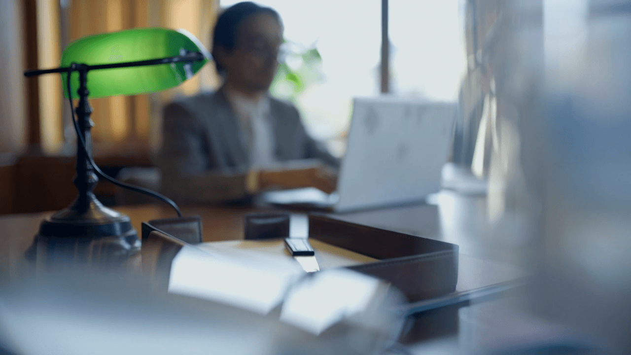 "Elke dag huilde wel iemand": medewerkers VUB klagen al 30 jaar over toxisch gedrag van zelfde professor