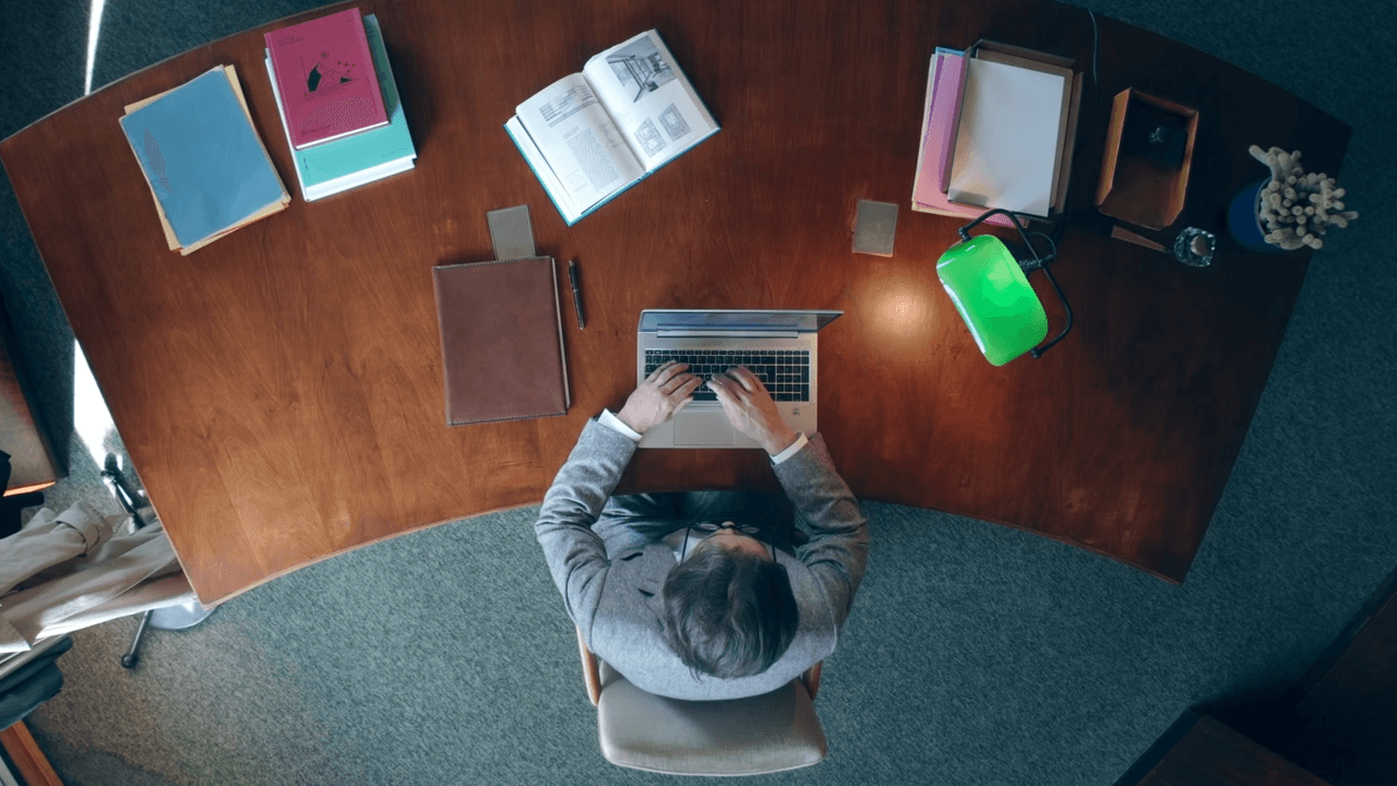 45 tuchtprocedures, slechts 3 ontslagen proffen: pakken Vlaamse universiteiten toxisch gedrag streng genoeg aan?