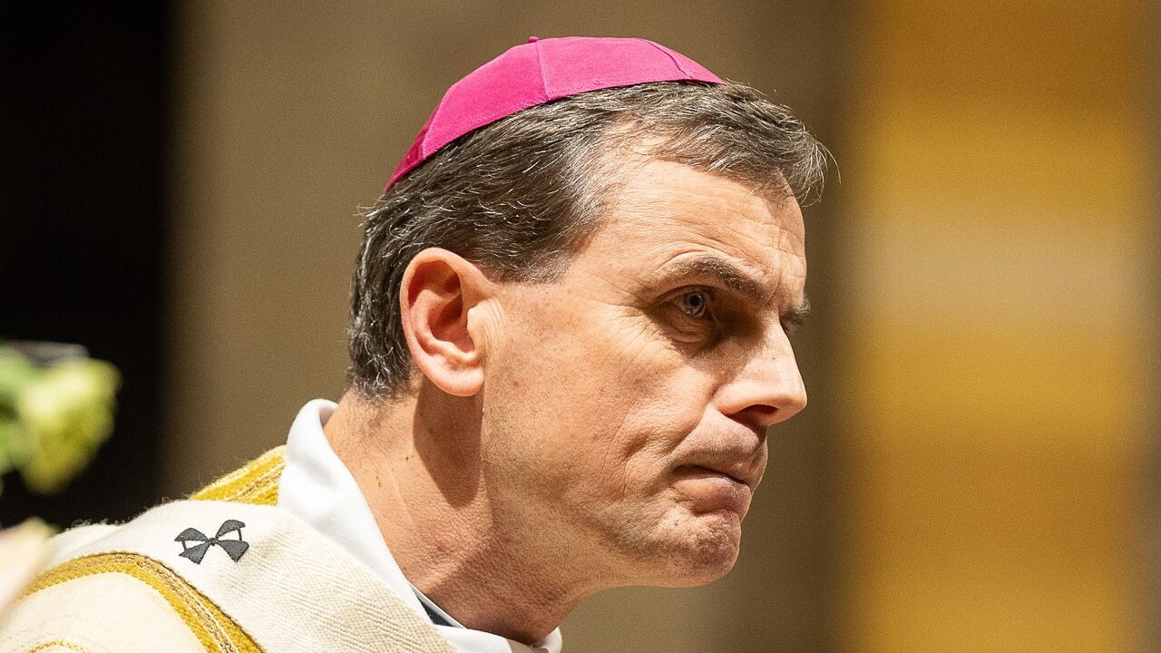 Slachtoffers kerkelijk misbruik spreken met bisschoppen na Rome-bezoek: "Terlinden geeft functie niet op"