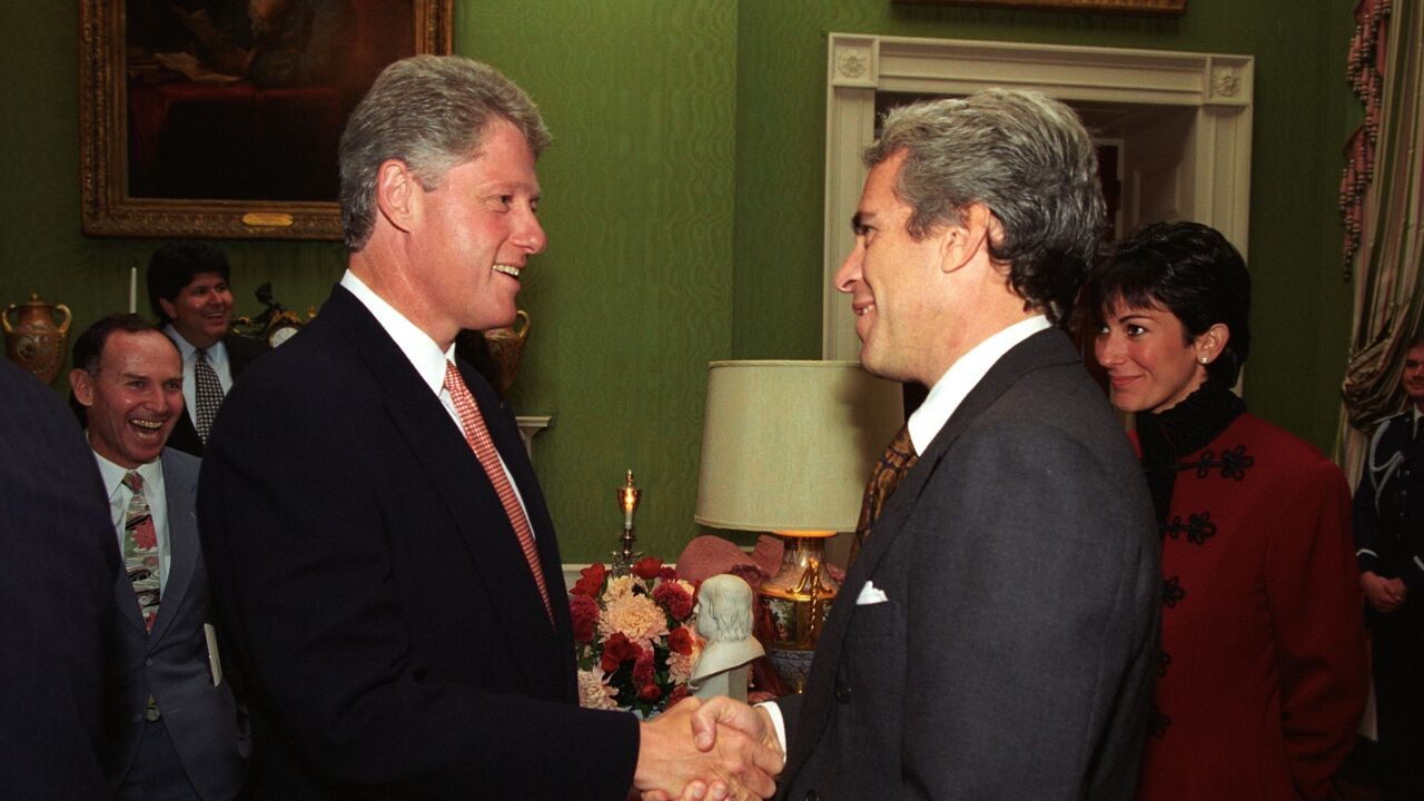 Bill Clinton weigert te getuigen in hoorzitting over zaak-Epstein