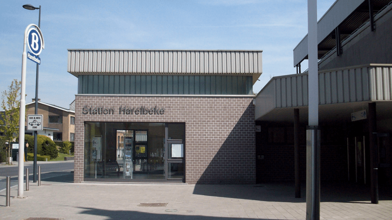 15-jarige jongen neergestoken aan station Harelbeke, verdachte (28) opgepakt: "Wellicht willekeurig slachtoffer"