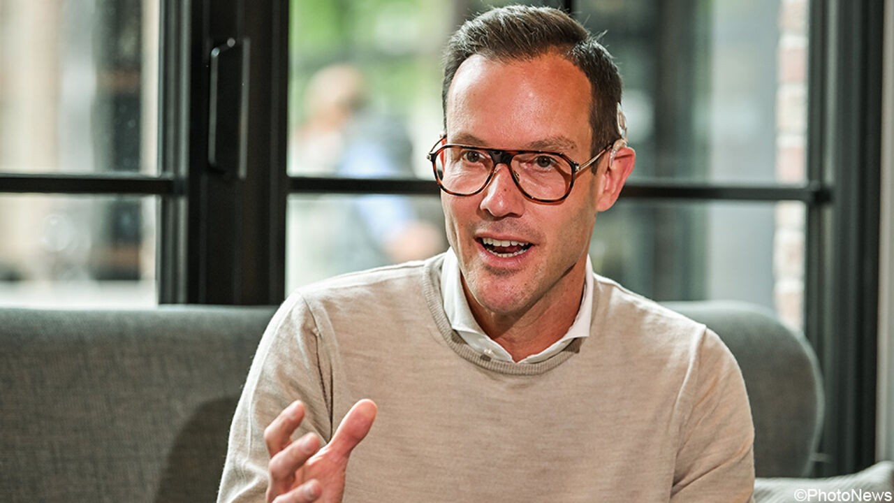 Minister Beenders start onderzoek naar duurdere tarieven van Telenet: "De consument is geen melkkoe"