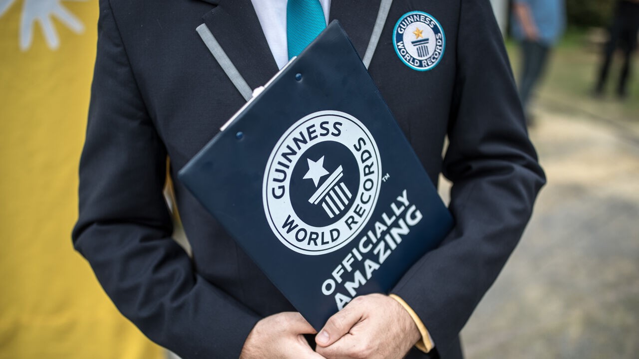 "30.000 euro en in de prijs zat eigenlijk niks": hoe de registratie van wereldrecords big business is geworden