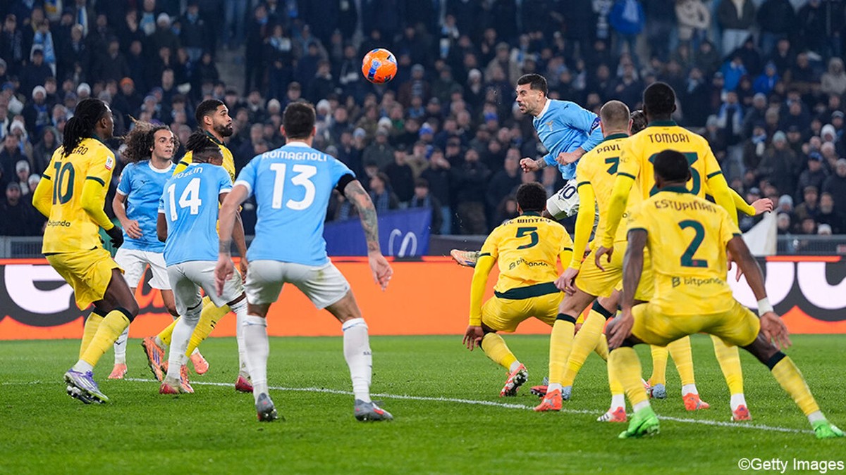 Lazio knikkert AC Milan uit beker als wraak voor competitienederlaag