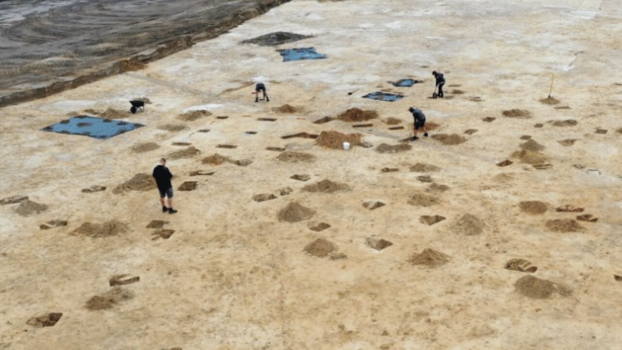 Archeologen ontrafelen mysterie van 100 kuilen in Gent: "3.000 jaar geleden was hier een nederzetting"